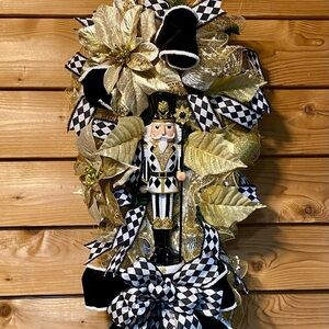 Elegant Gold and Black Nutcracker Wreath